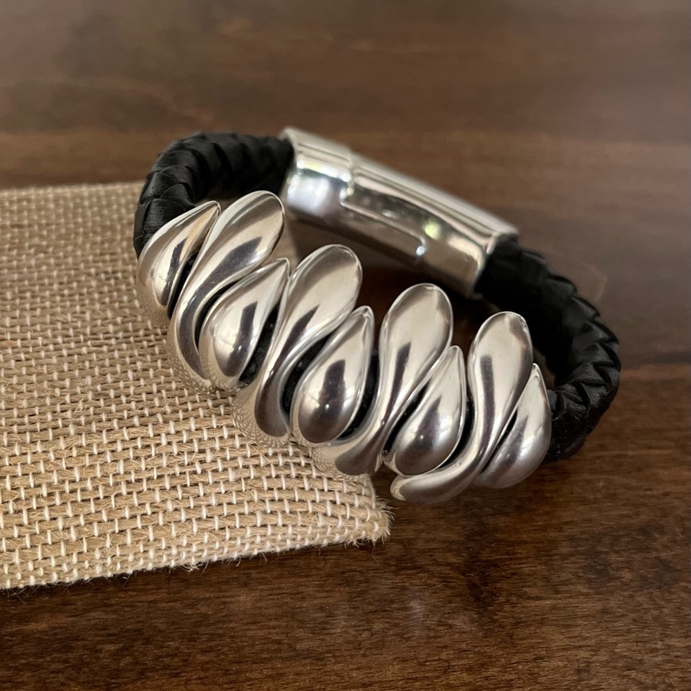 Custom black braided leather bracelet with silver zamak and magnetic clasp